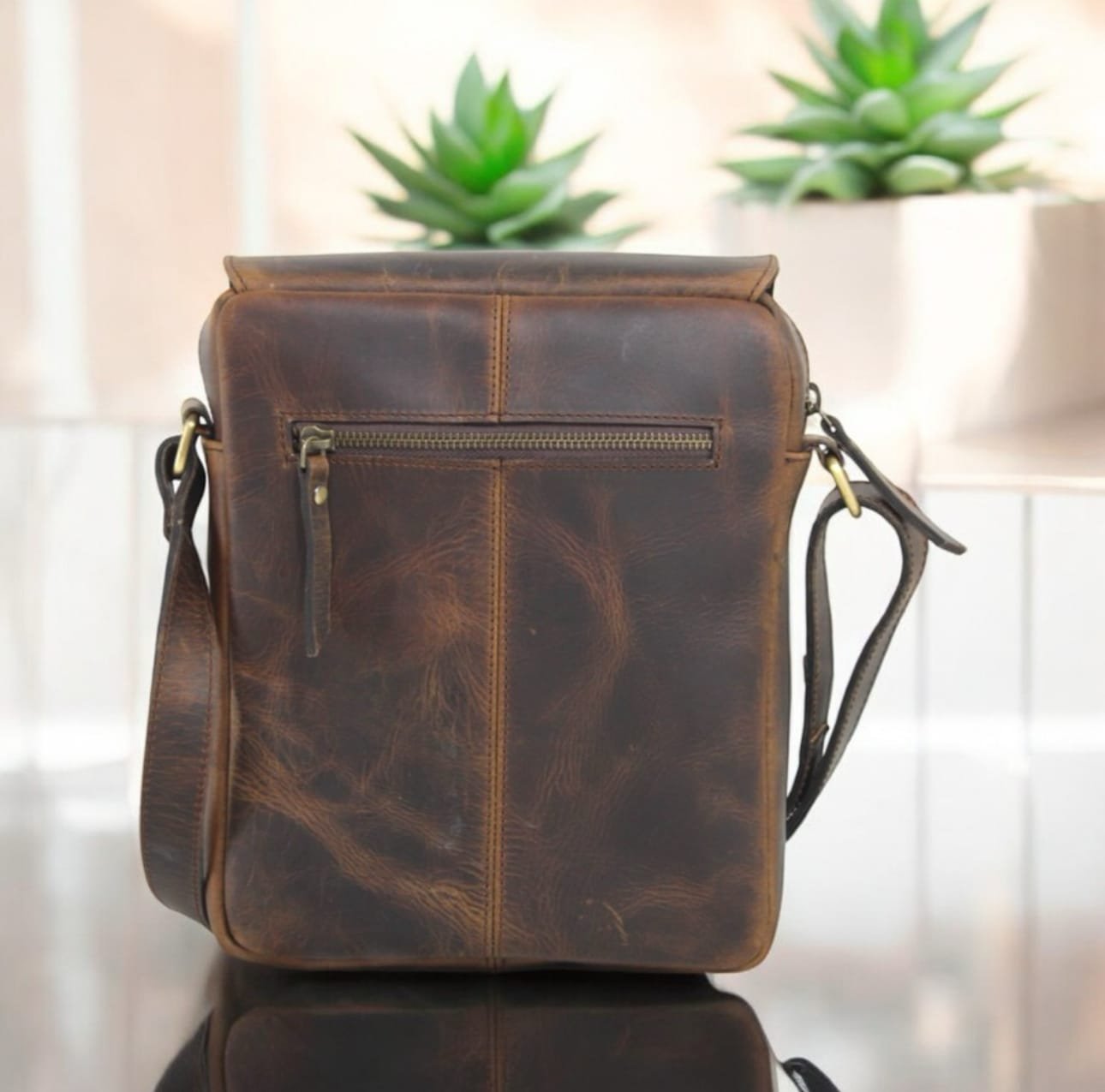 Leather Unisex sling Bag